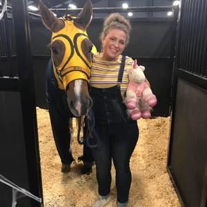 Meet your Posher, Brooke